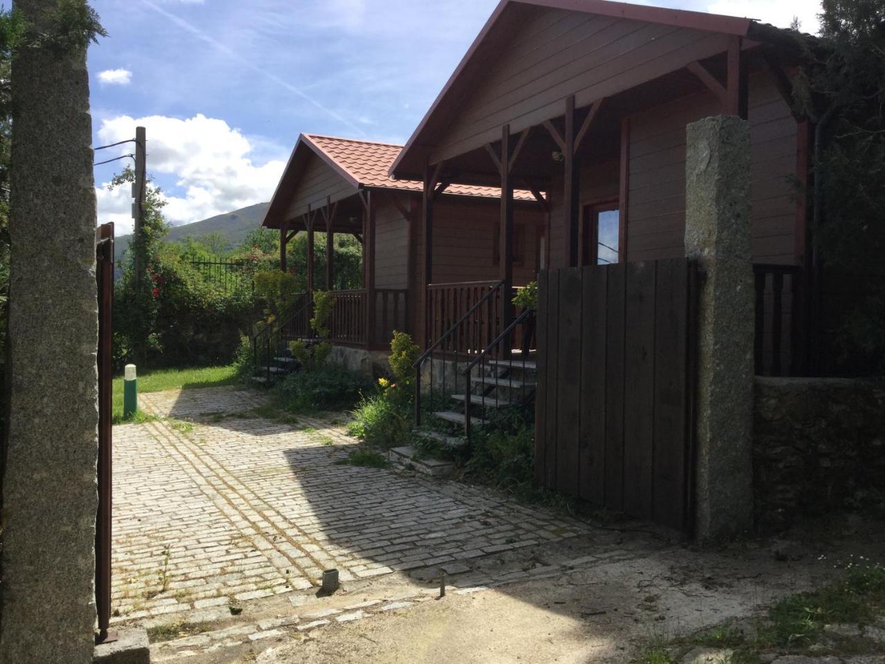 Hotel Casitas Cinco Castanos à Candelario Extérieur photo